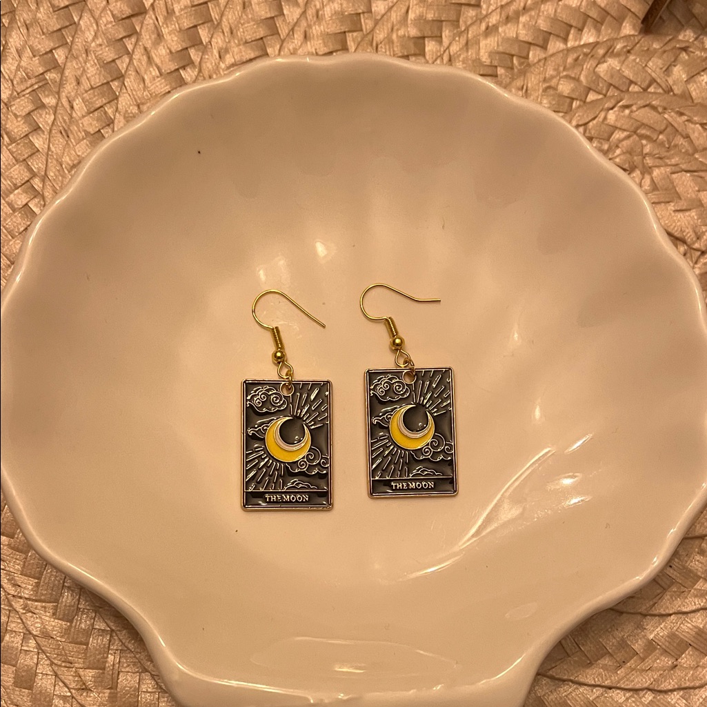 Elegant Tarot Moon Earrings In Black And Gold 9$